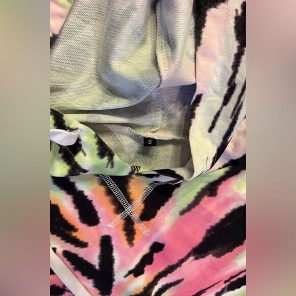 NWOT Tye Dye Pullover Hoodie Women’s Sweater - Lightweight - Size Small - Picture 3 of 4